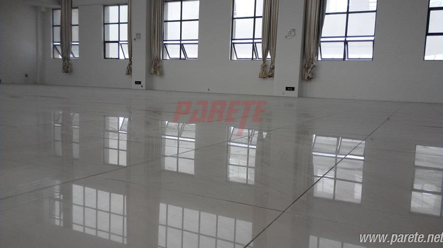 Porcelain raised flooring panels 