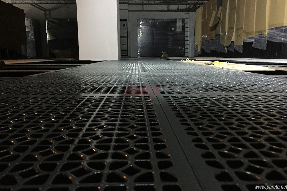 National data center raised floor