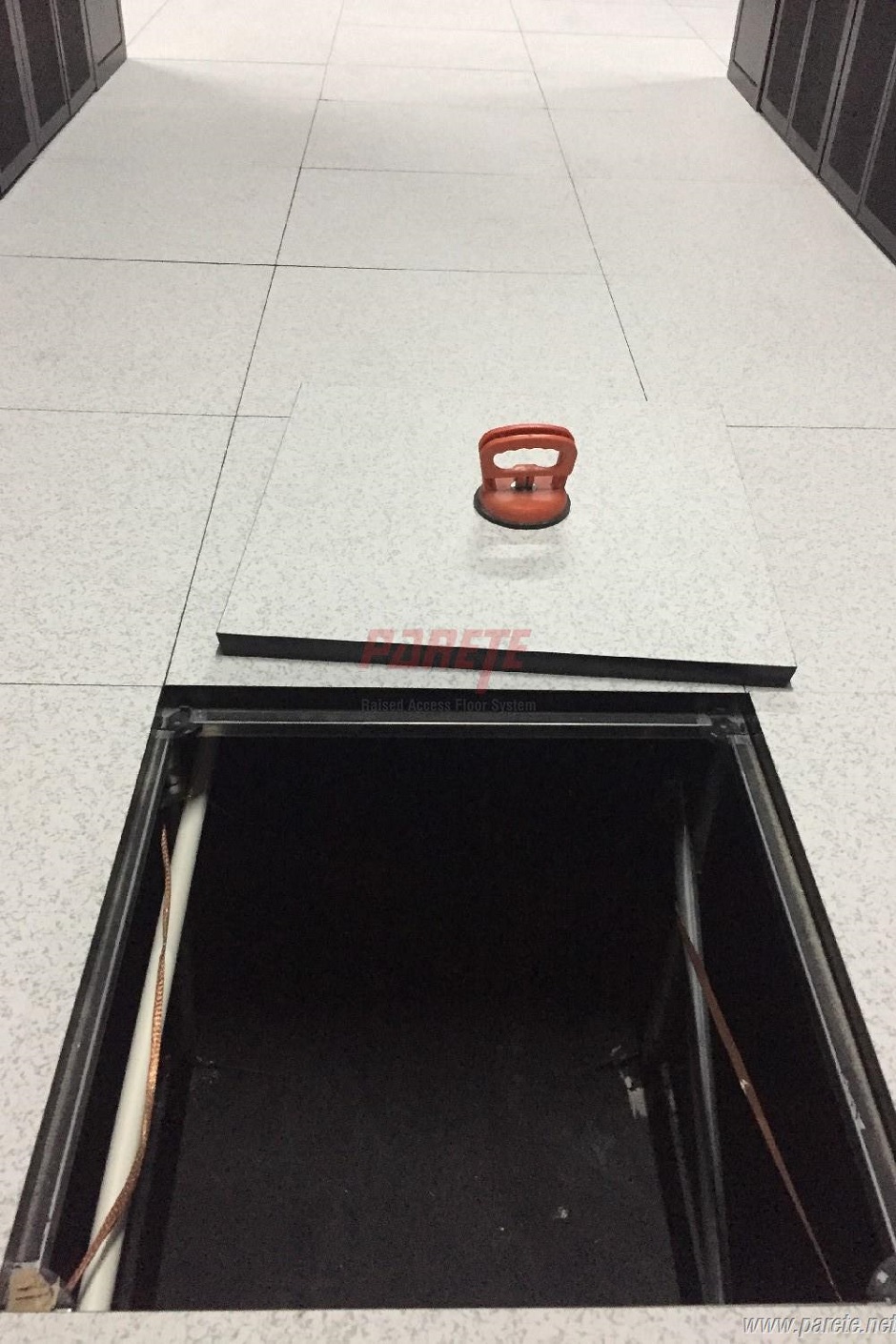 National data center raised floor