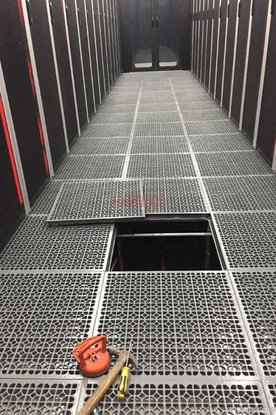 National data center raised floor