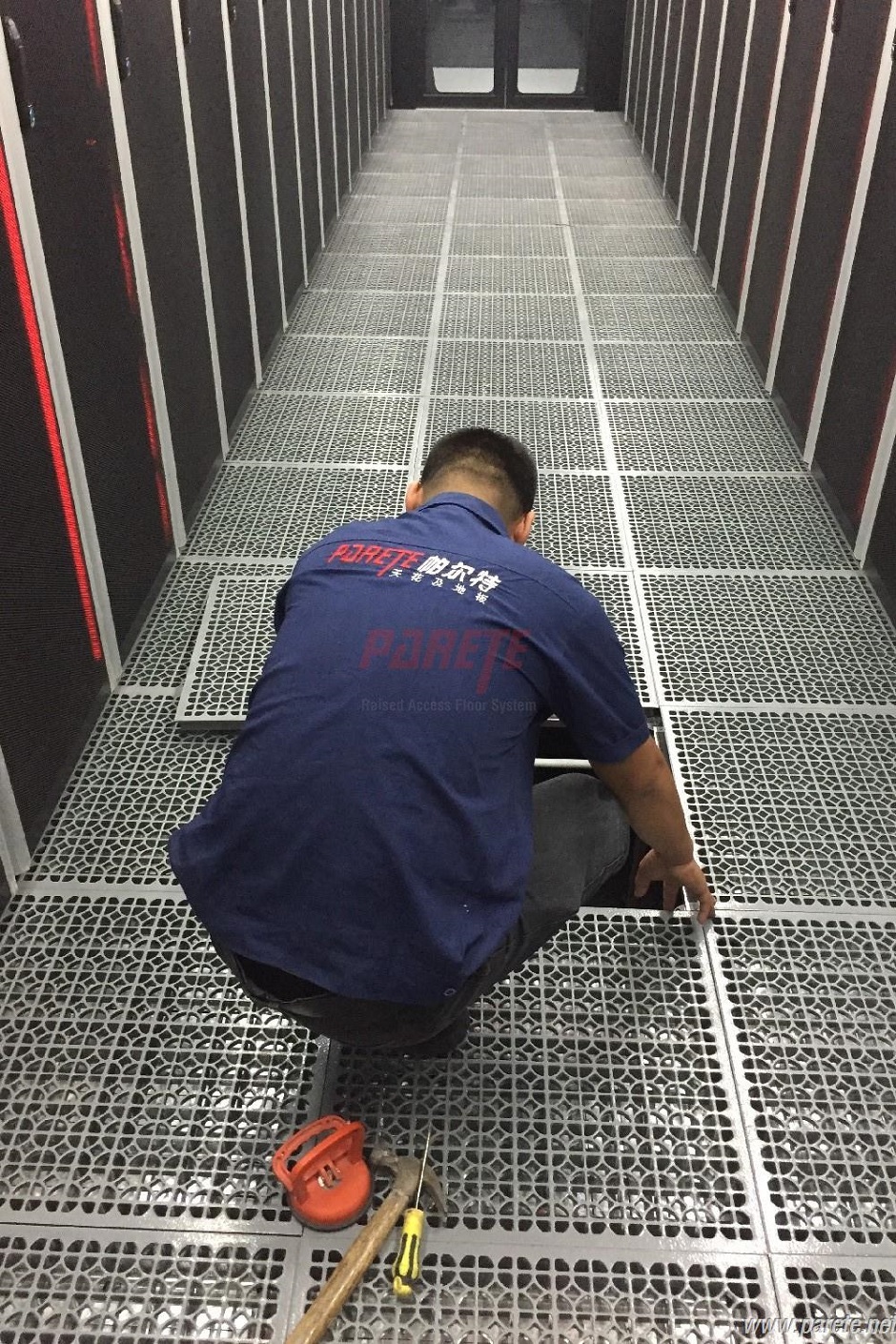 National data center raised floor