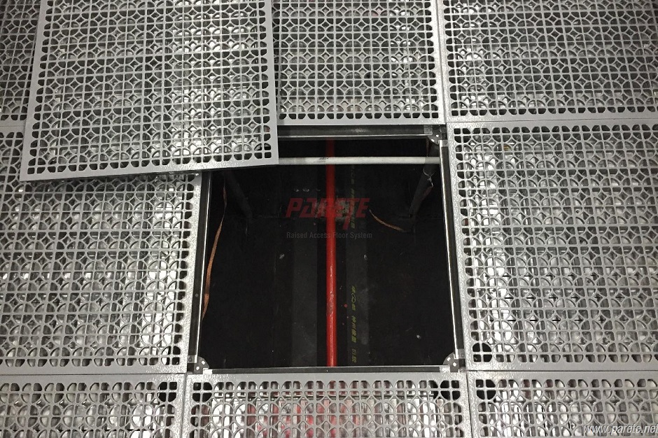 National data center raised floor