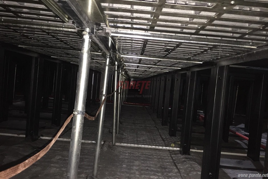 National data center raised floor