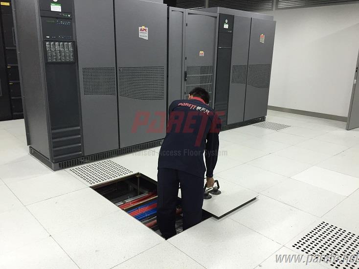access floor in telecom server room